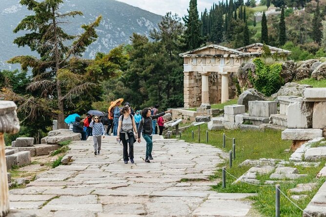 From Athens: Small-Group Delphi, Museum & Arachova Day Trip - Why Delphi makes this a worthwhile Athens day trip