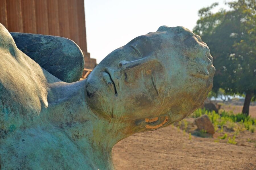 From Catania: Agrigento and Piazza Armerina Audioguide Tour - Walking through the Valley of the Temples