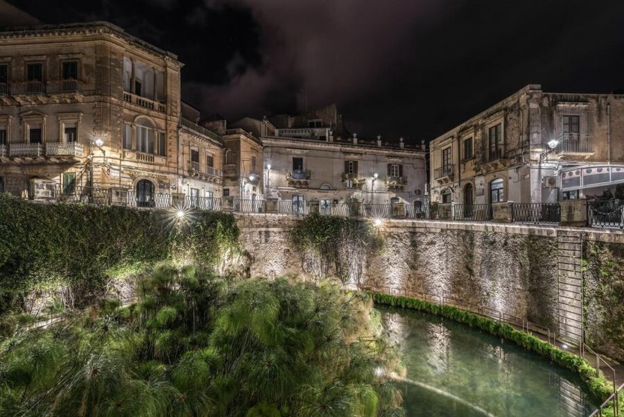 From Catania: Siracusa, Ortigia, Marzamemi audio-guided tour - The audio guide and what to expect