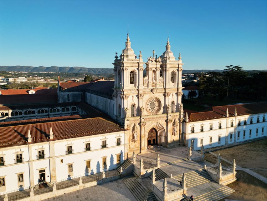 From Lisbon: Alcobaça & Óbidos Self-Guided Tour - The short transfer to Óbidos