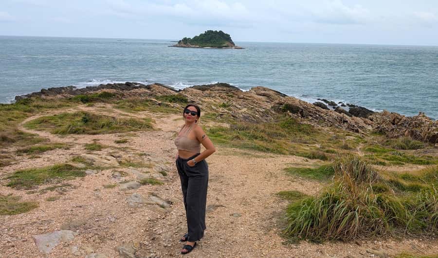 From Pattaya: Self-guided Day Tour to Koh Samet Island - Scooter rental, taxis, and getting around