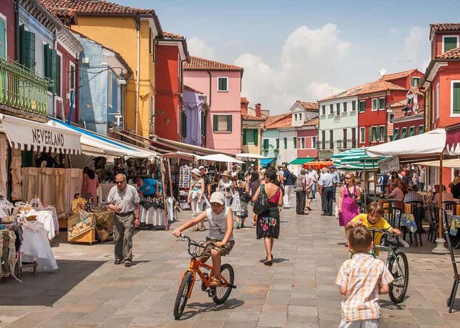 From Venezia: Murano, Burano, and Torcello Self-Guided Tour - Murano and the careful work of glassmaking