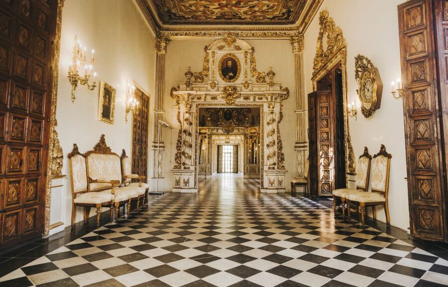 Gandia: Ducal Palace Entry Ticket with Audio Guide - What the 45-minute audio guide adds