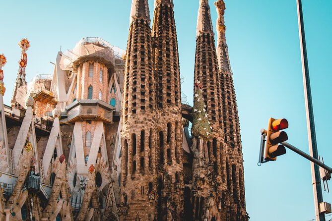 Gaudi and La Sagrada Familia Exterior Self-Guided Audio Tour - Reading the Nativity façade from outside