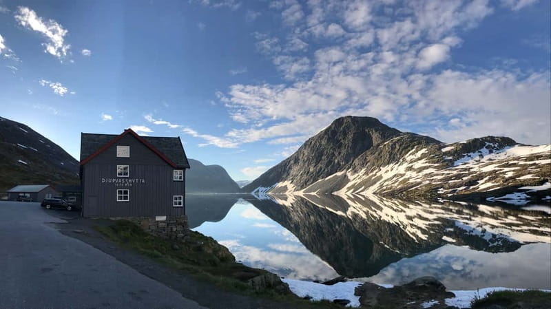 Geiranger Fjord: Downhill Self-Guided Bike Tour - Scenery, speed, and the feel of the road