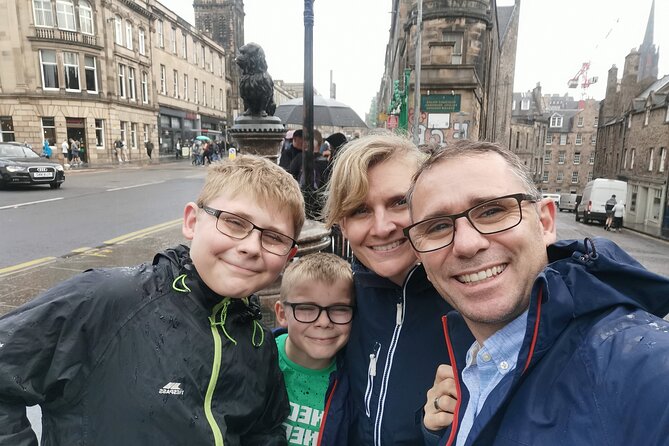 Ghosts of Edinburgh: Bloody Past Exploration Game and Tour - Greyfriars Bobby and the kirkyard edge
