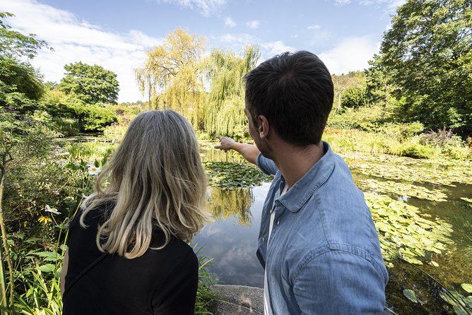 Giverny and Monet's House Half Day Trip from Paris Guide or Audio - The Coach Ride From 45 Avenue de la Bourdonnais