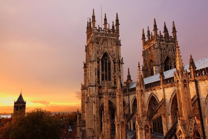 Golden Tours York Hop-on Hop-off Open Top Bus Tour with Audio Guide - A one-hour circuit that puts York in place