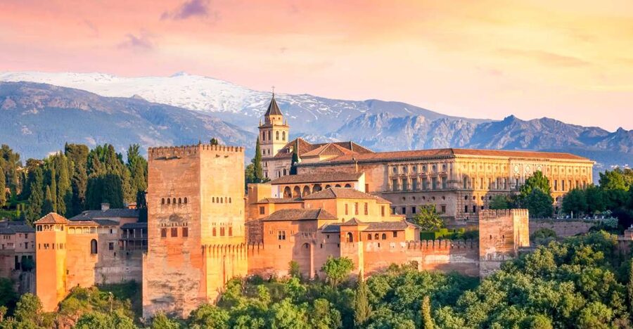 Granada: Alhambra Entry Ticket with Audio Guide - The Nasrid Palaces: the visit that runs on a clock