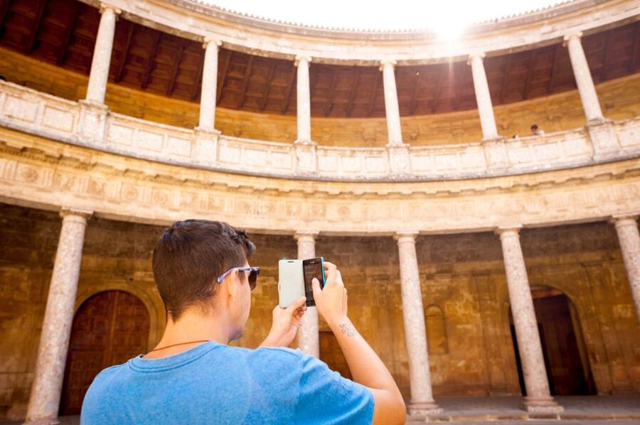 Granada: Alhambra Entry Ticket with Audio Guide - Making the most of your 3.5 hours