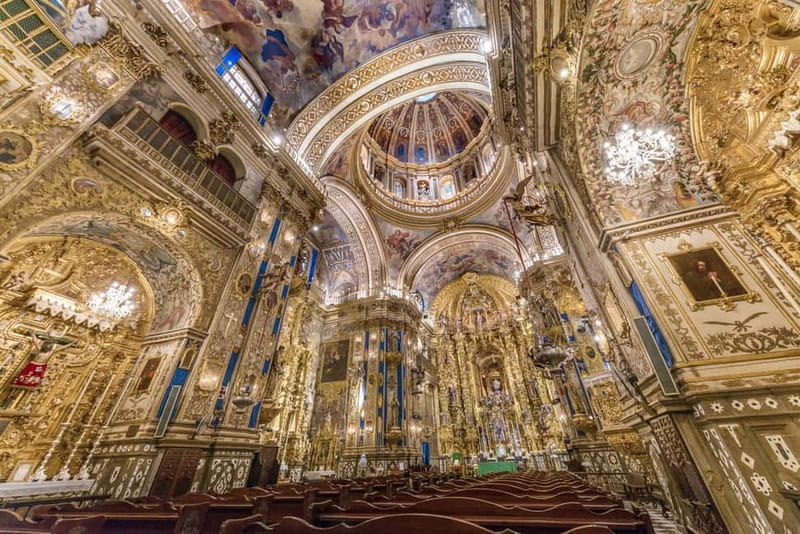 Granada: Basilica of San Juan de Dios Ticket & Audio Guide - Entering the golden Baroque interior