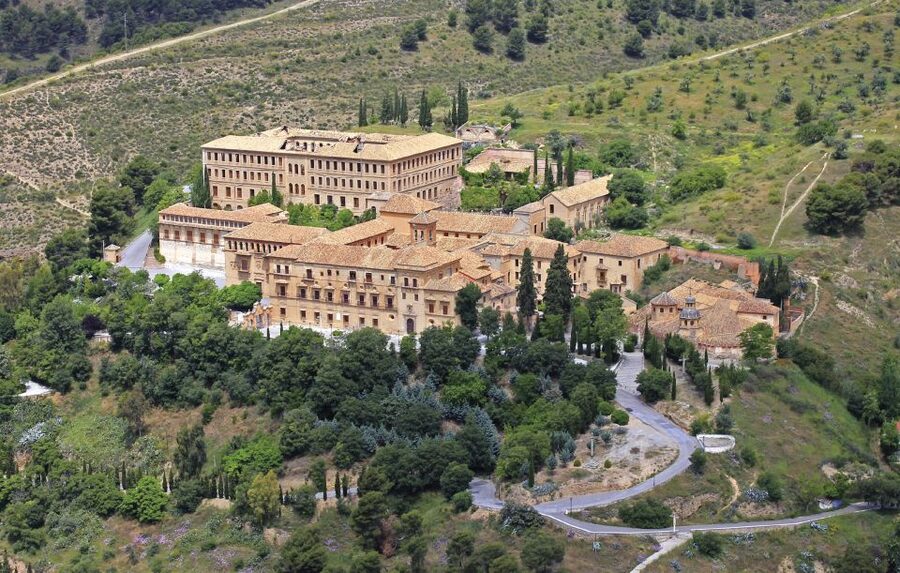 Granada: Sacromonte Abbey Entry Ticket with Audio Guide - Why Sacromonte Abbey feels different from Granada’s usual sights