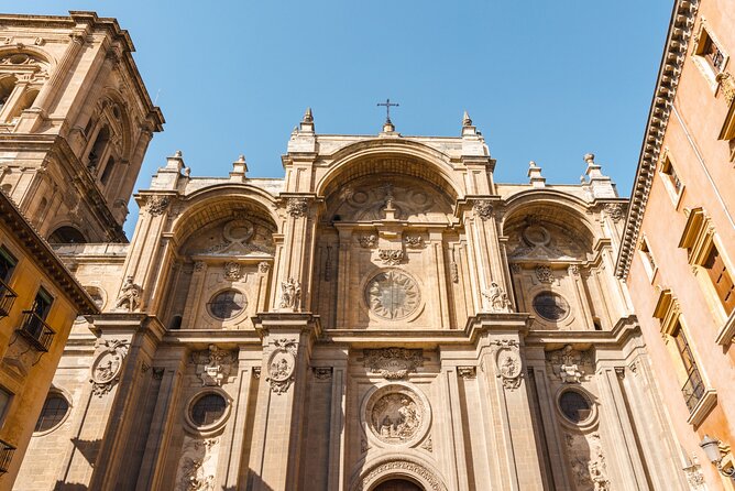 Granada Scavenger Hunt and Sights Self-Guided Tour - The Alcaicería brings the route into Granada’s bazaar