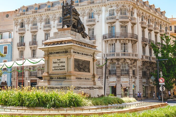 Granada Scavenger Hunt and Sights Self-Guided Tour - The $10.63 price makes sense for the right kind of outing