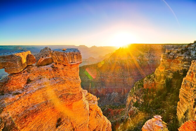 Grand Canyon South Rim Full-Day Self-Guided Tour - Grand Canyon Village combines hotels, art, and old transport