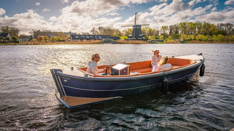 Haarlem: Self-Drive Private Electric Boat Rental - Why Haarlem works so well from a boat