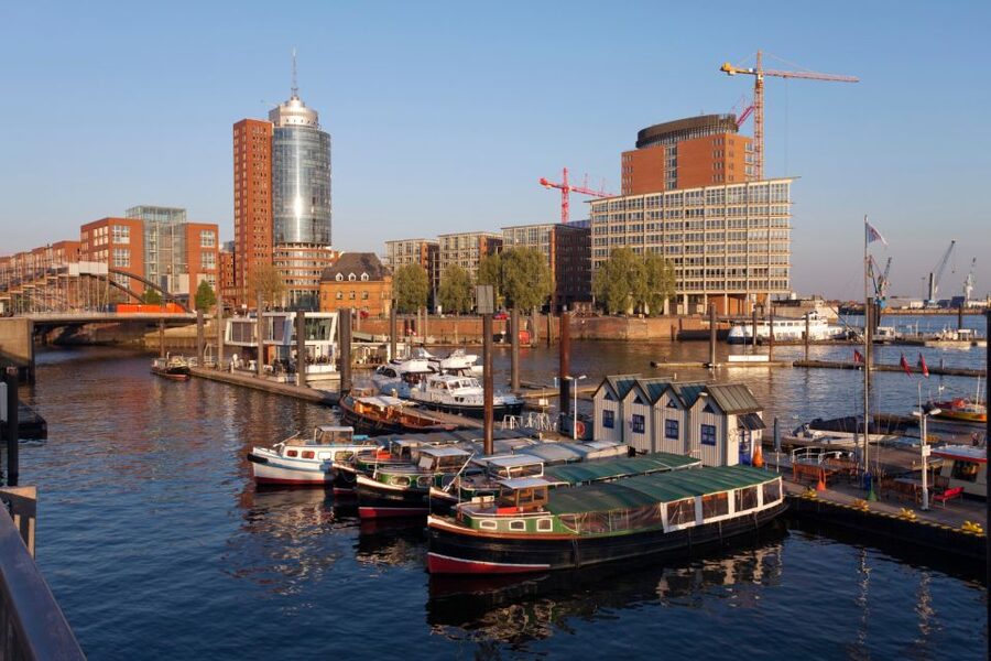Hamburg: Scavenger Hunt Self-Guided Tour for Children - San Diego and Rickmer Rickmers