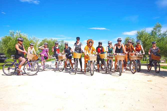 Hawkes Bay Wineries Self-Guided Electric Bike Tour - Reading the winery map and choosing your route