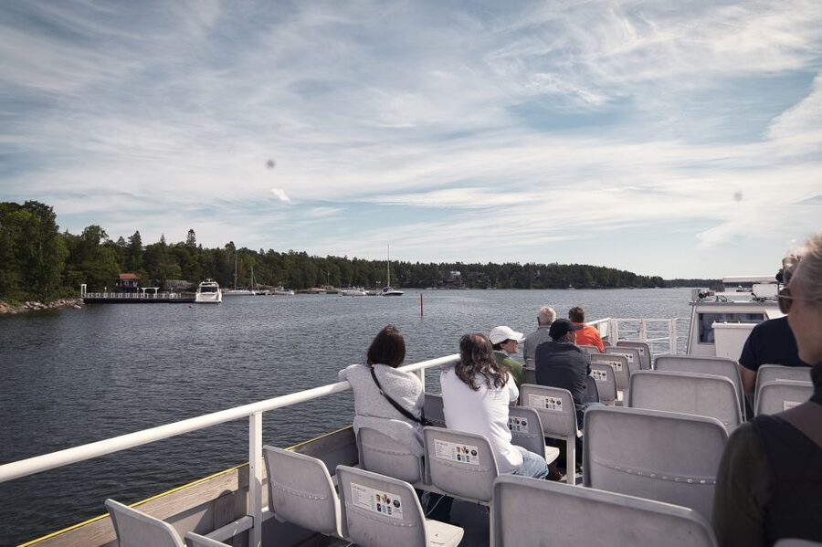 Helsinki: Sightseeing Canal Cruise with Audio Commentary - Vartiosaari, Tammisalo, and the Degerö Canal