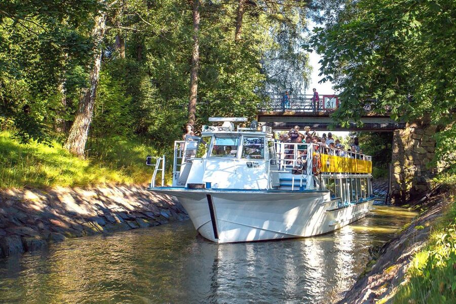 Helsinki: Sightseeing Canal Cruise with Audio Commentary - How useful is the audio commentary?