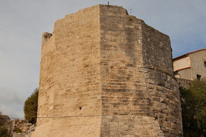 Historical Walking Tour of Ancient Arles with an APP - Why this Arles walk works best for independent explorers