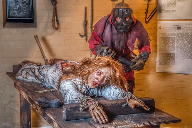Hollywood Medieval Torture Museum Ticket with Ghost Hunting - The audio guide makes the displays useful
