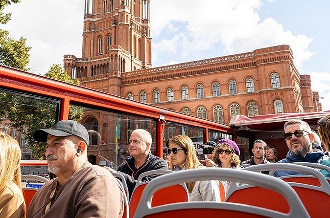 Hop-on Hop-off Berlin Tour with Audio Guide - Tiergarten and the return through the west