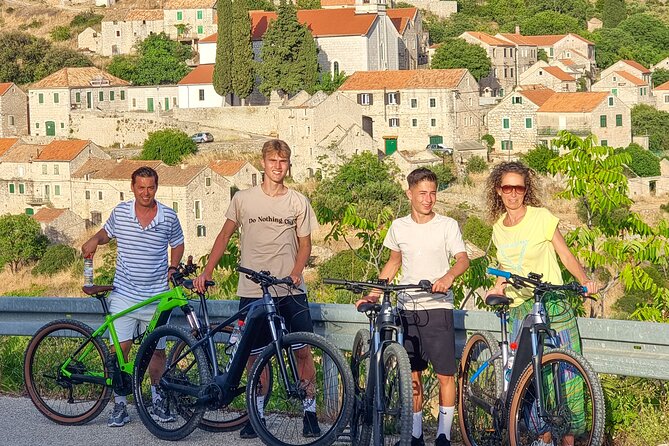 Hvar Island Self-Guided E-Bike Tour - Starting in Hvar Town with the right expectations