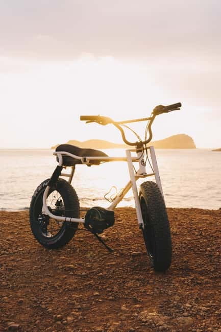 Ibiza: E-Bike self-guided rental adventure - San Carlos and old Ibiza village life