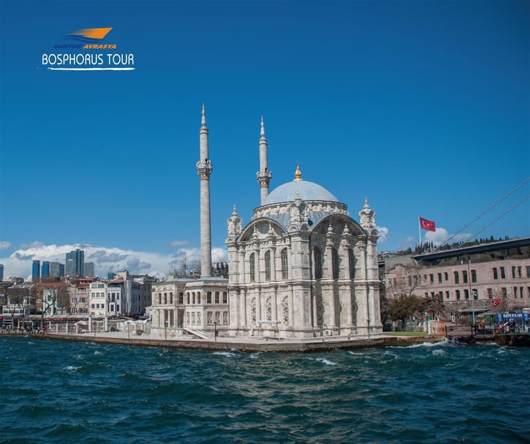 Istanbul: Bosphorus Cruise from Europe or Asia & Audio Guide - Finding a good seat on the boat