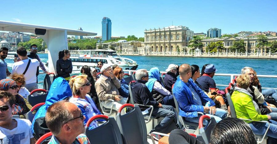 Istanbul: Bosphorus Cruise w/Audio Guide and Sunset Option - Golden Horn views and the first look at the old city