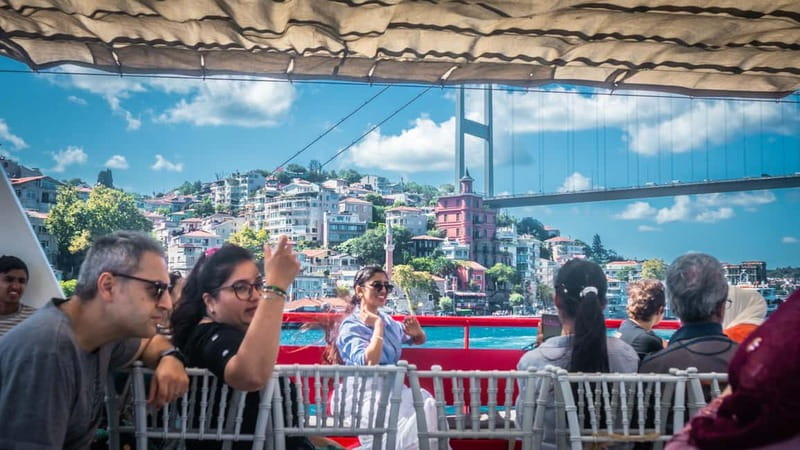 Istanbul: Bosphorus Sightseeing Cruise Tour with Audio Guide - Why the $7 price is hard to beat