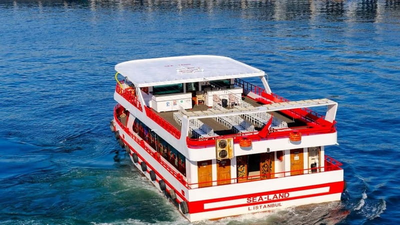 Istanbul: Bosphorus Sightseeing Cruise Tour with Audio Guide - Asian Istanbul: Anadolu Hisarı to Beylerbeyi