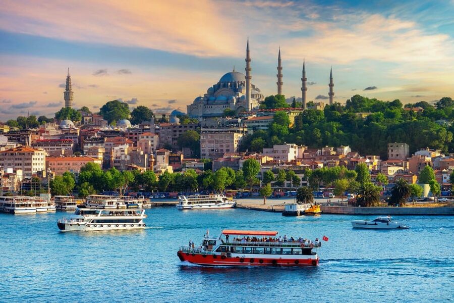 Istanbul: Bosphorus Strait Sightseeing Cruise & Audio Guide - Why seeing Istanbul from the Bosphorus matters