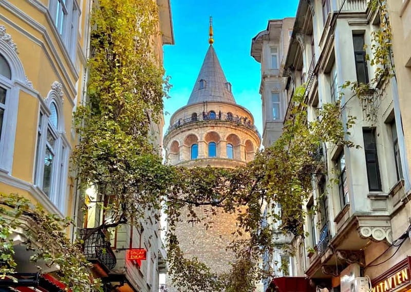 Istanbul: Galata Tower Entry Ticket with Audio Guide - Making the audio guide work well