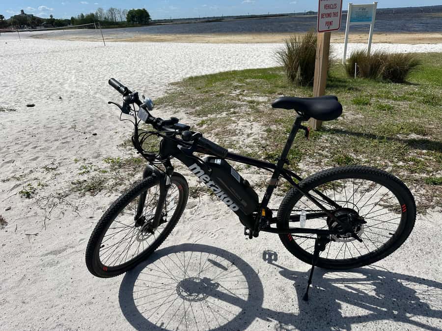Kissimmee: Self-Guided Lakefront Tour on All Electric Bike - The lake view and the trip toward St. Cloud