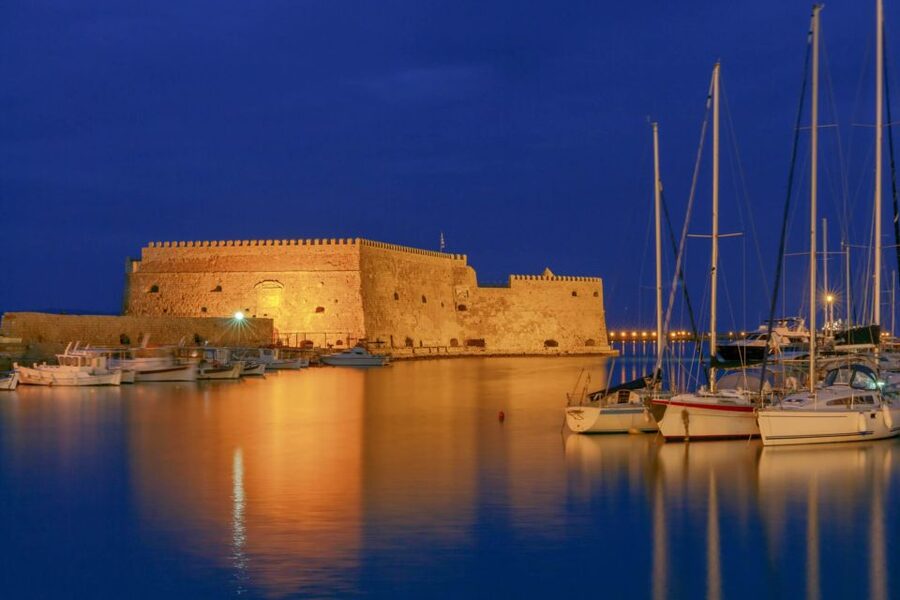 Knossos Palace: E-ticket with Audio and Heraklion City Tour - Who will enjoy this format most