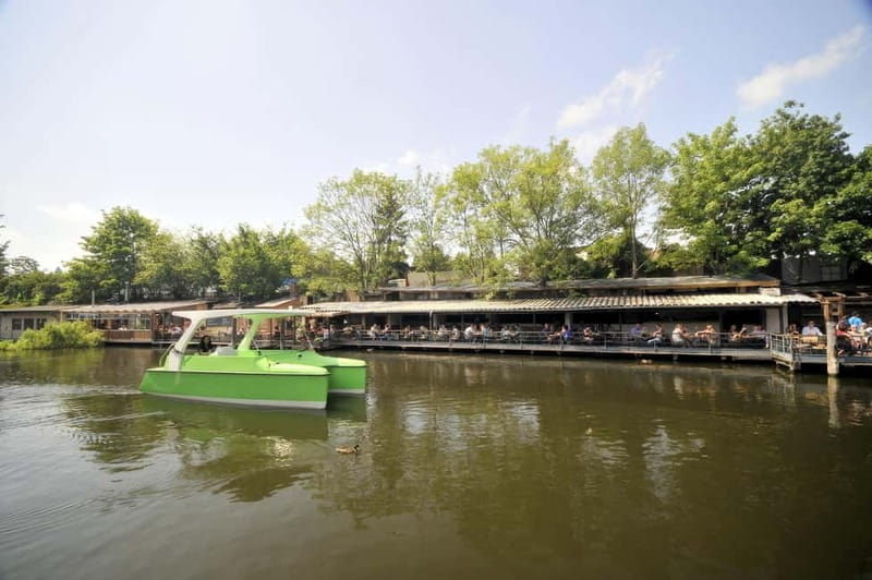 Köpenick Berlin: Self-Drive Boat Tour for up to 8 people - Starting beside Köpenick Palace Square