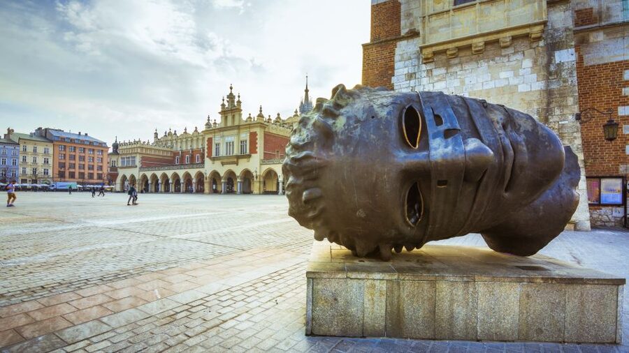 Krakow: Old Town Audio-Guided Walking Tour with Headset - What this $5 Krakow walk actually gives you