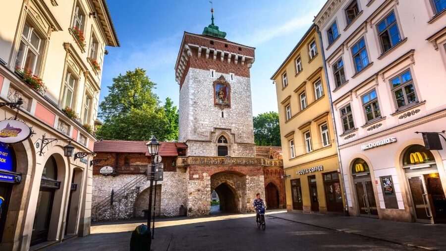 Krakow: Old Town Audioguided walking Tour - Why this audio walk works well in Krakow