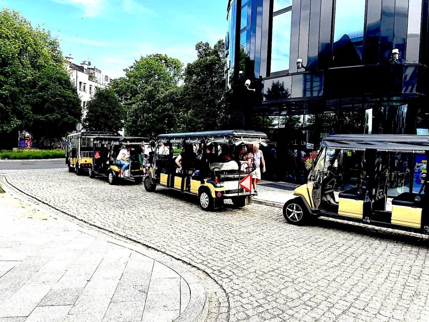 Krakow: Private Panoramic Tour by Golf Cart with Audio Guide - What the heated transport adds