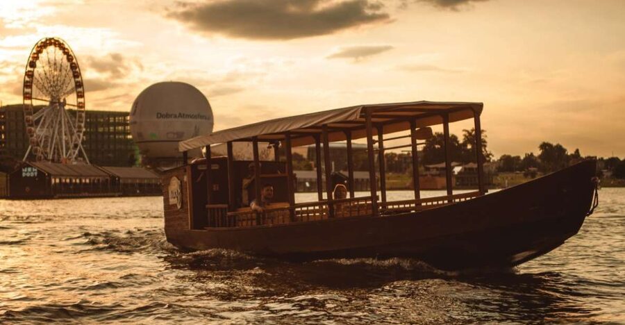 Krakow: Vistula Night Cruise by Gondola w/ Audio Commentary - Why the wooden gondola changes the mood