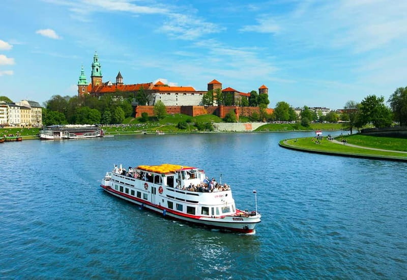 Krakow: Vistula River Sightseeing Cruise with Audio Guide - Key points to know before boarding