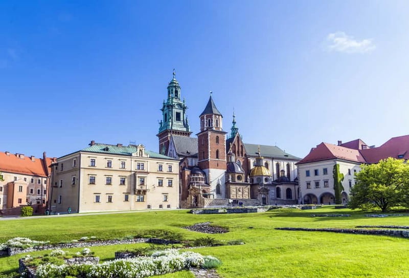 Krakow: Wawel Hill Audioguide Tour - The Crown Treasury and Armory from outside