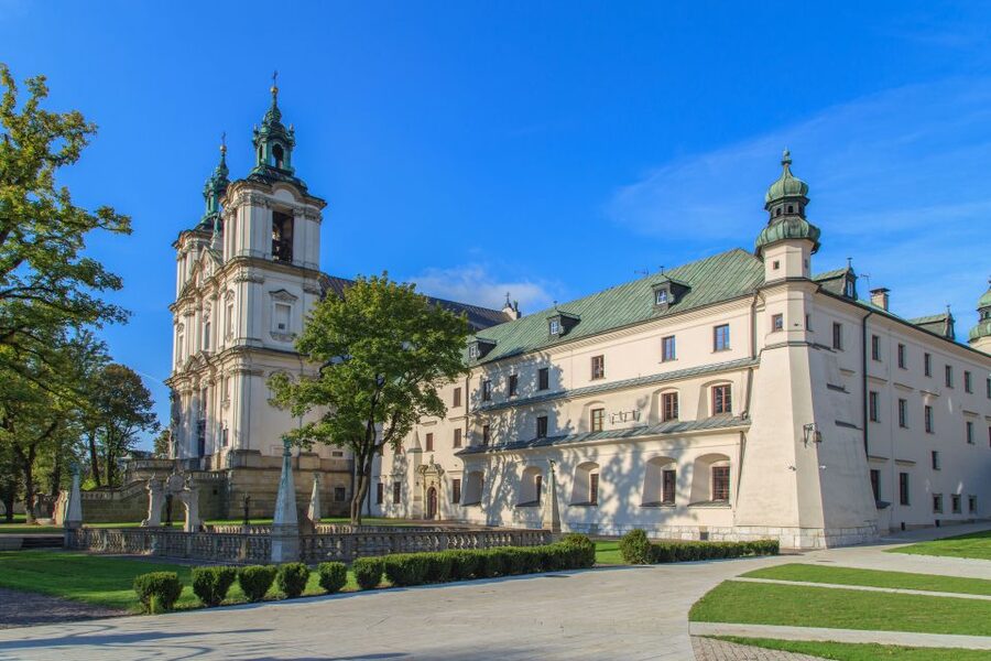 Krakow: Wawel Hill Audioguide Tour - Why the self-guided format works well