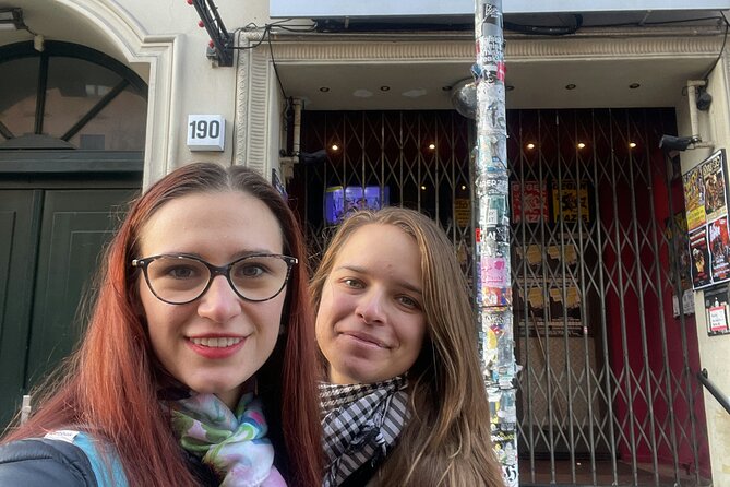 Kreuzberg's Secret Society: Exploration Game and Tour - Firefighter lore at Feuerwehrbrunnen