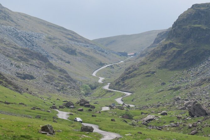 Lake District Landscapes: A Self-Guided Audio Drive from Keswick - Derwent Water, Ashness Bridge, and Surprise View