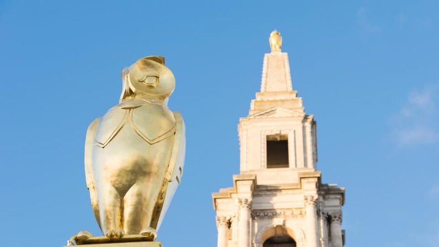 Leeds: City Walking Tour & Exploration Game - What the $37 group price really buys you