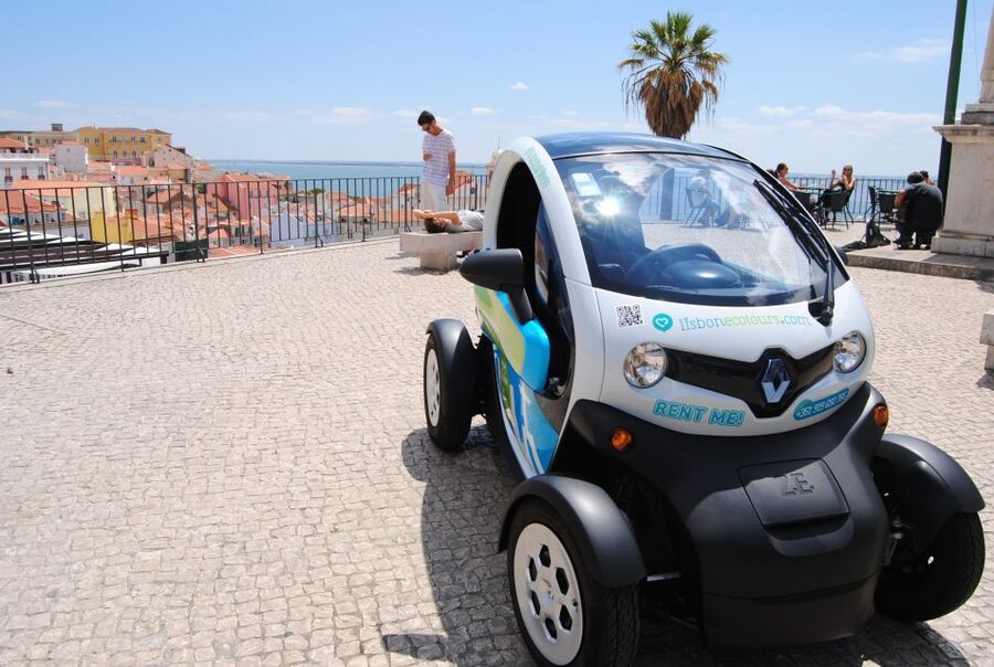 Lisbon 6H Ride in an Electric Car & GPS Audio Guide - Starting on Rua da Madalena