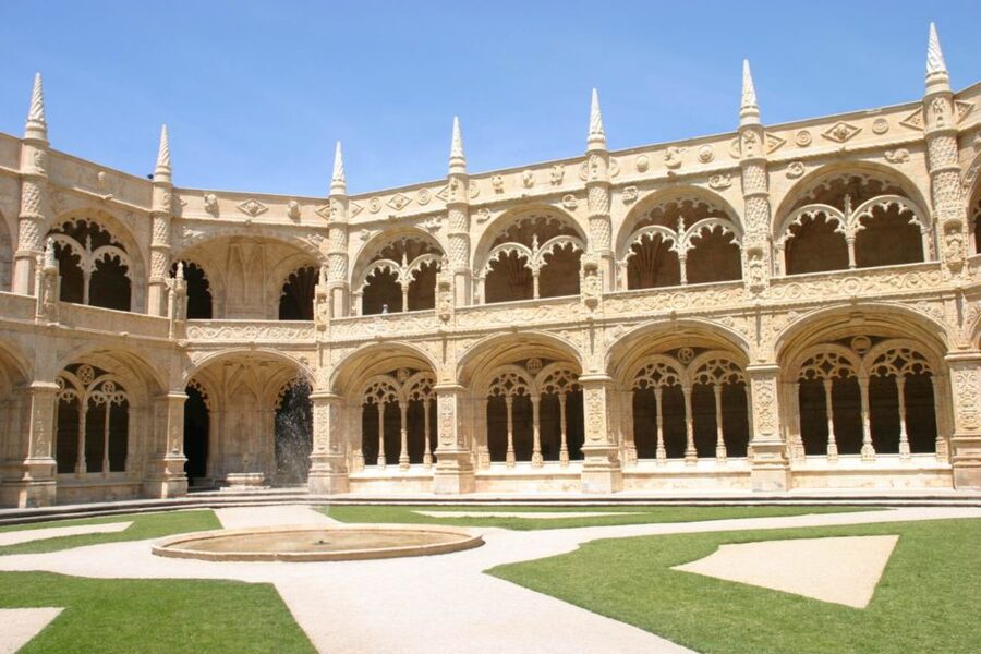 Lisbon: Jerónimos Monastery E-Ticket and Audio Guide - The cloister and its carved stonework